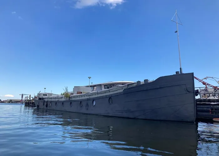 Eco Houseboat